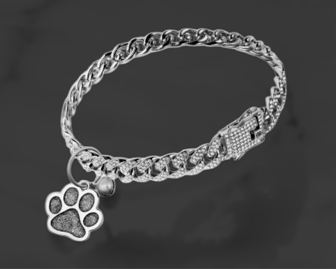 Collier raffiné avec diamants artificiels